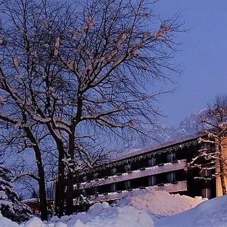 Hotel Mercure Les Bossons 4*