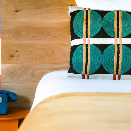 ホテル Big Sky & シャモニー