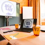 Big Sky & 酒店